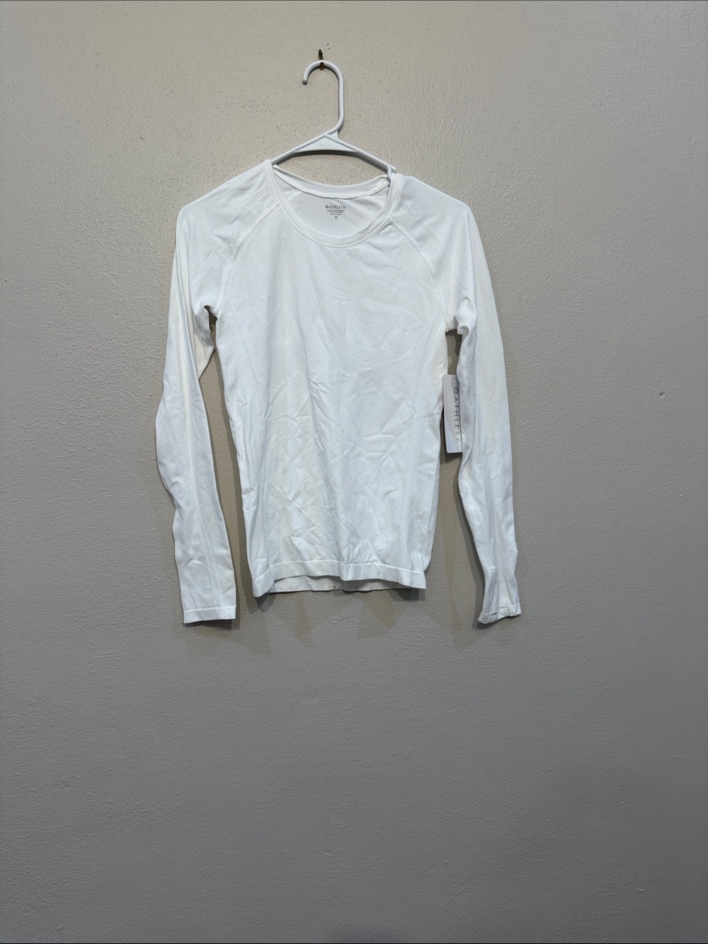 NWT Athleta Momentum Flex Top